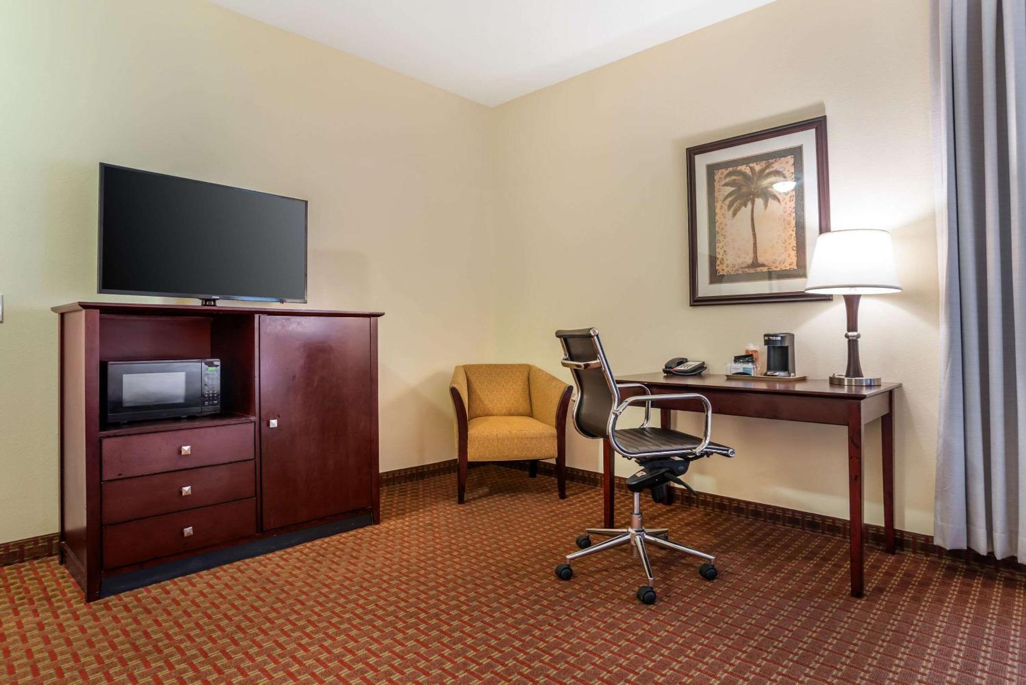 Comfort Inn & Suites Крествью Экстерьер фото