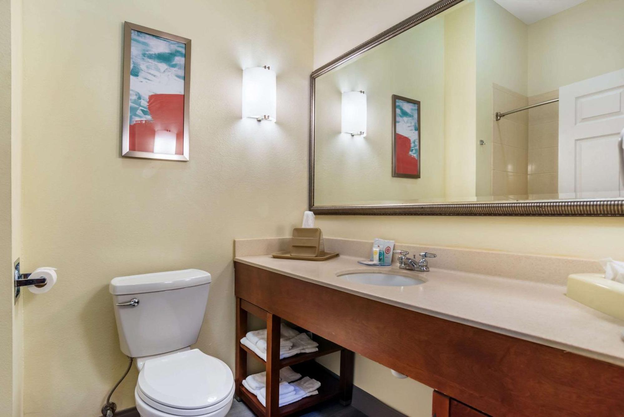 Comfort Inn & Suites Крествью Экстерьер фото