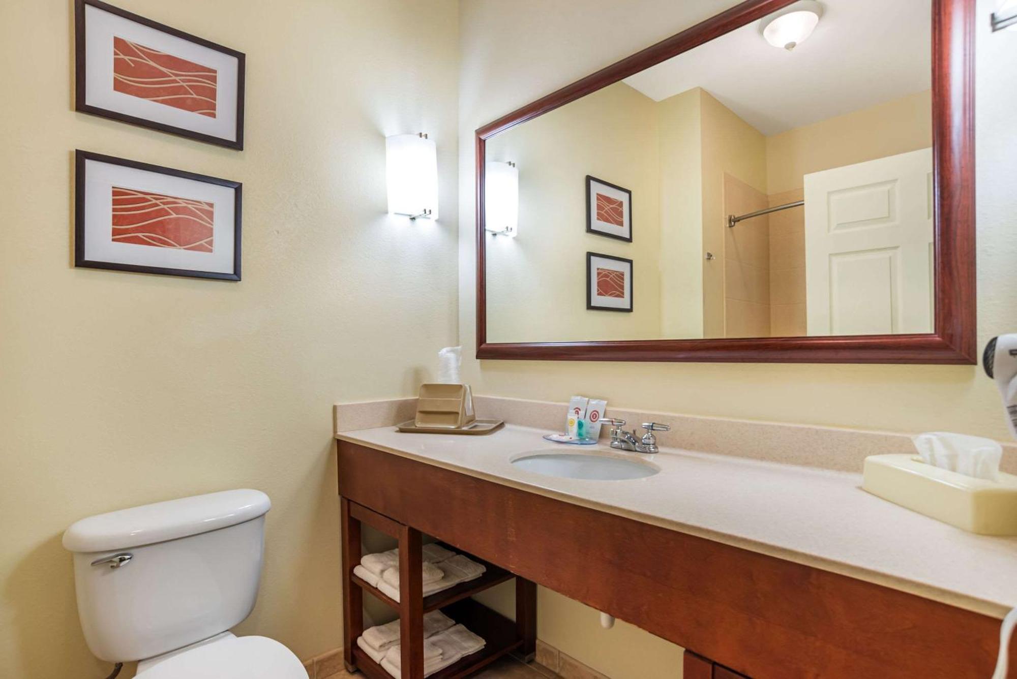 Comfort Inn & Suites Крествью Экстерьер фото