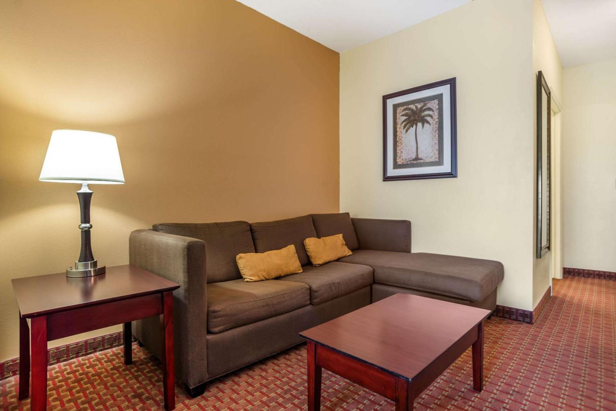 Comfort Inn & Suites Крествью Экстерьер фото
