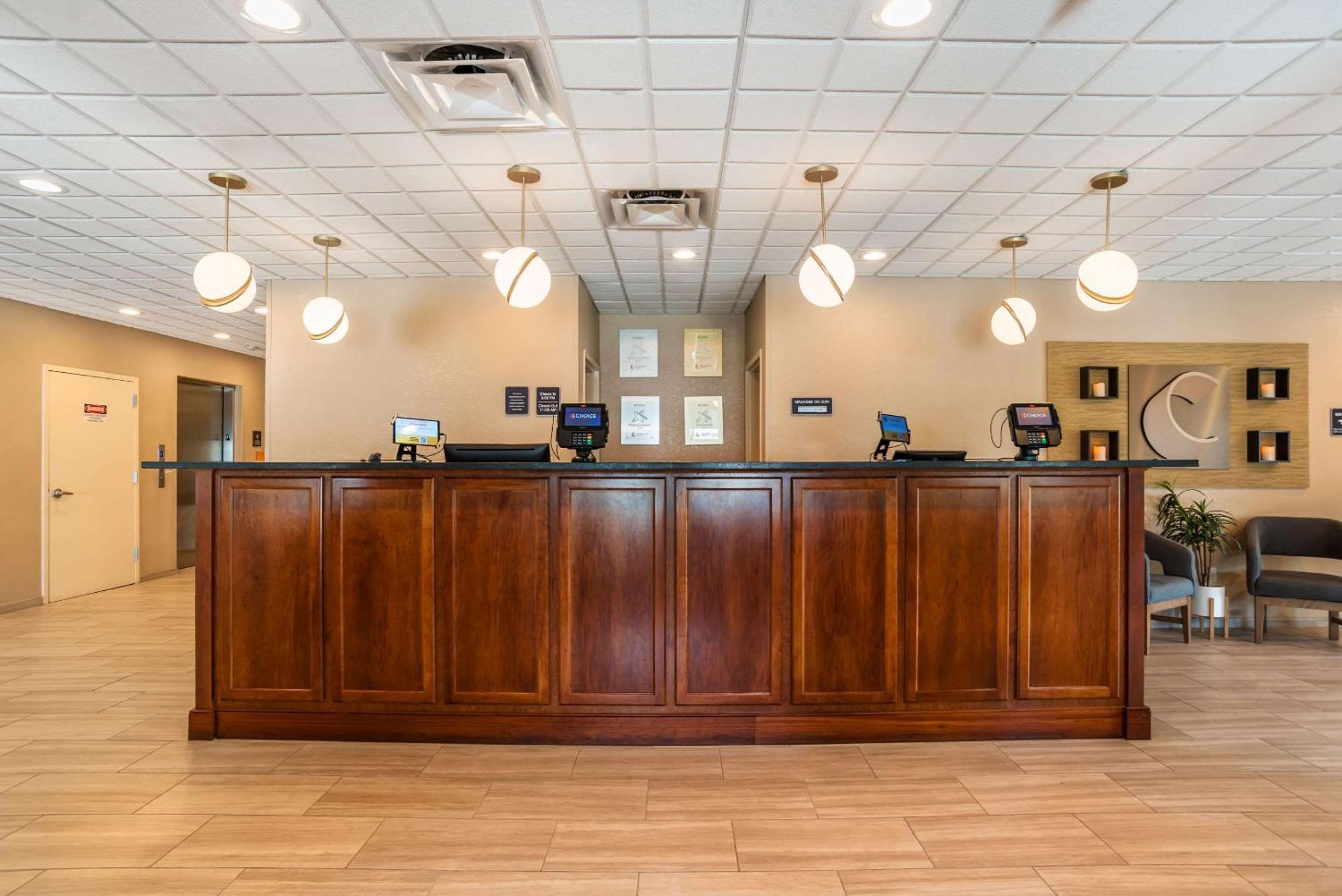 Comfort Inn & Suites Крествью Экстерьер фото